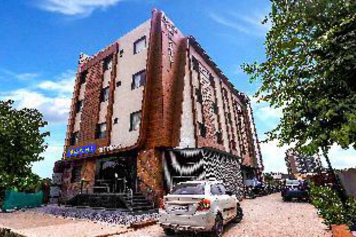 Fabhotel Taj Pearl