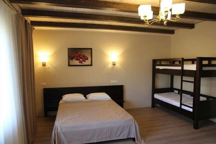 Room 25 of 63