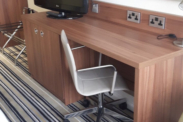Room 5 of 101
