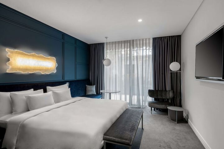 Room 28 of 280