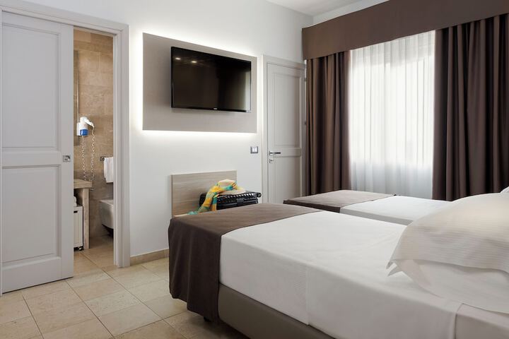 Room 46 of 101