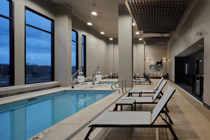 Photo of Emerald Queen Hotel and Casino - Tacoma Pool