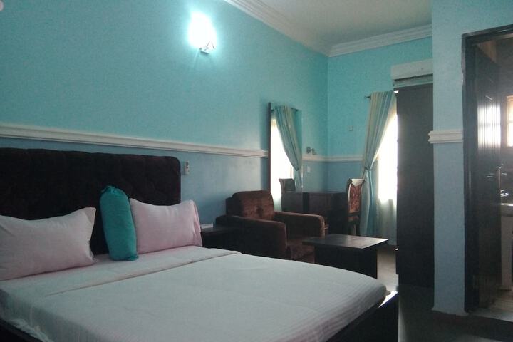 Room 3 of 30