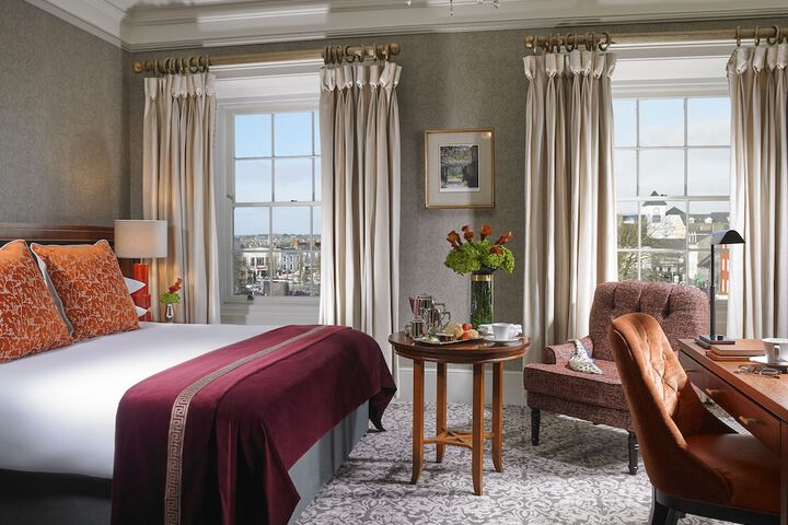 Room 10 of 29