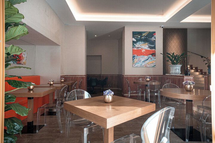 Lounge 179 of 197