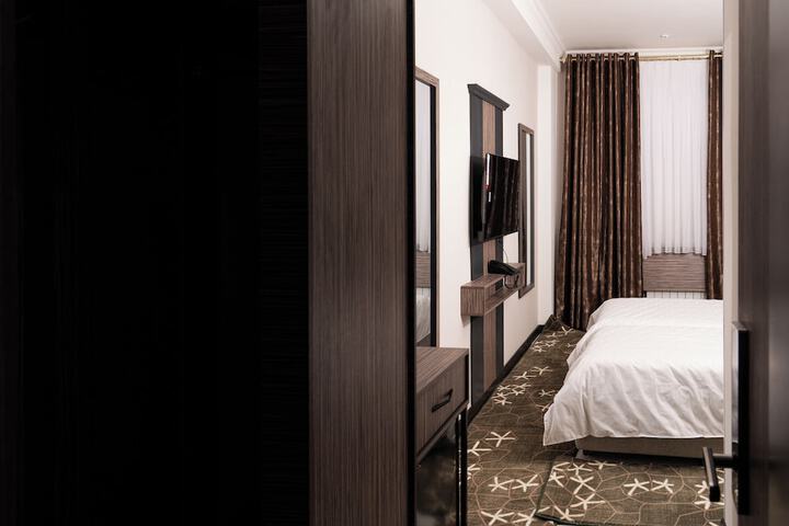 Room 15 of 50