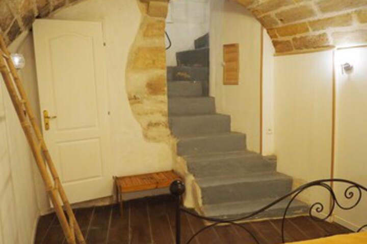 Room 25 of 30