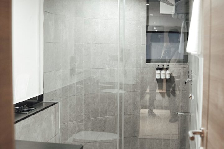 Room 27 of 29