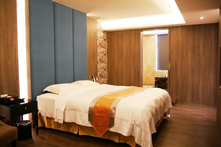 Room 15 of 55