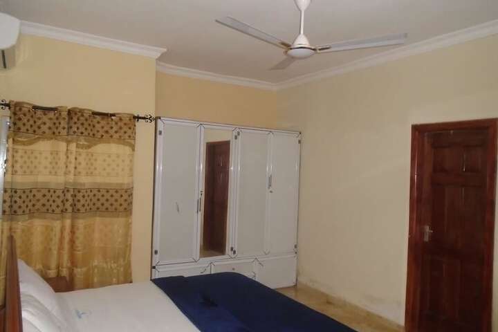 Room 5 of 22