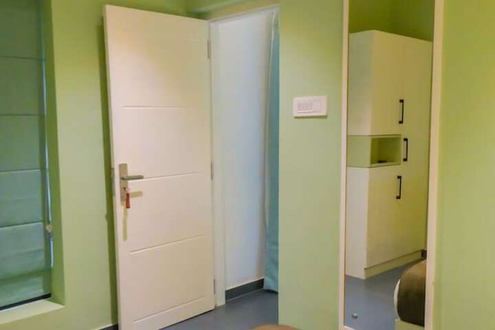 Room 26 of 93