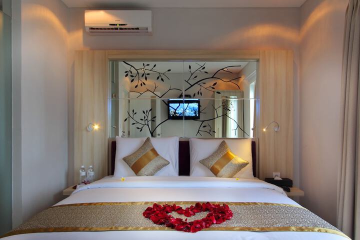 Room 5 of 36