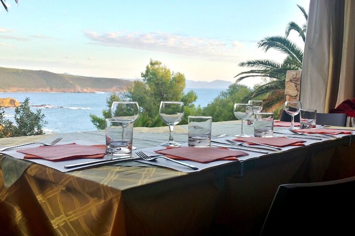 Dining 96 of 197