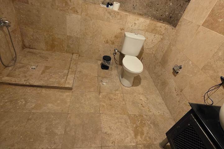 Room 444 of 578