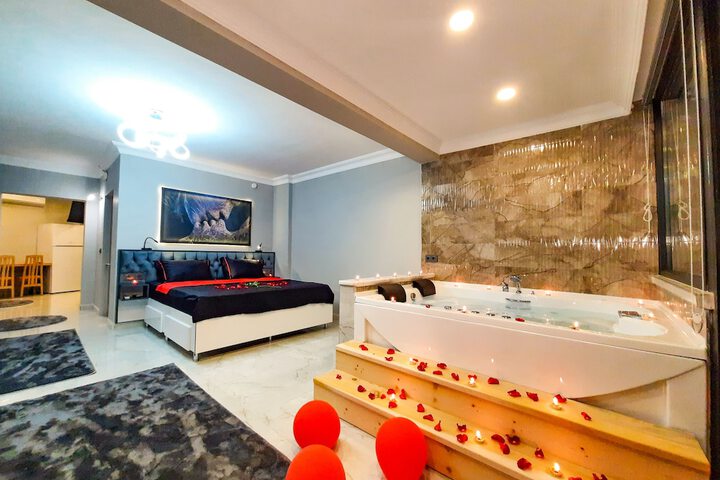 Room 4 of 72