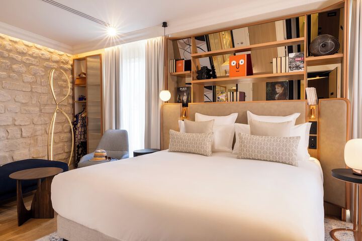 Room 18 of 42