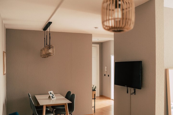 Room 142 of 289