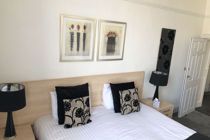 Room 8 of 29