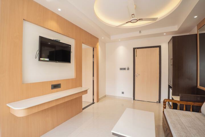 Room 82 of 174