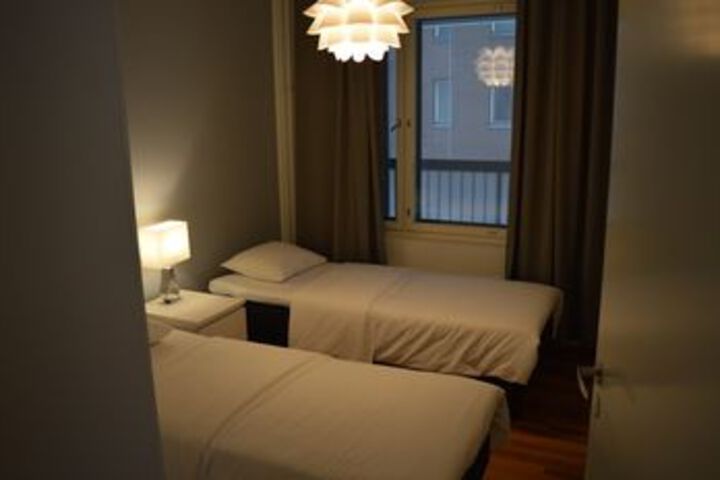 Room 3 of 7