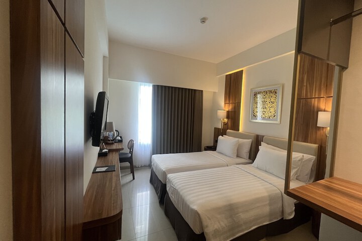Room 4 of 71
