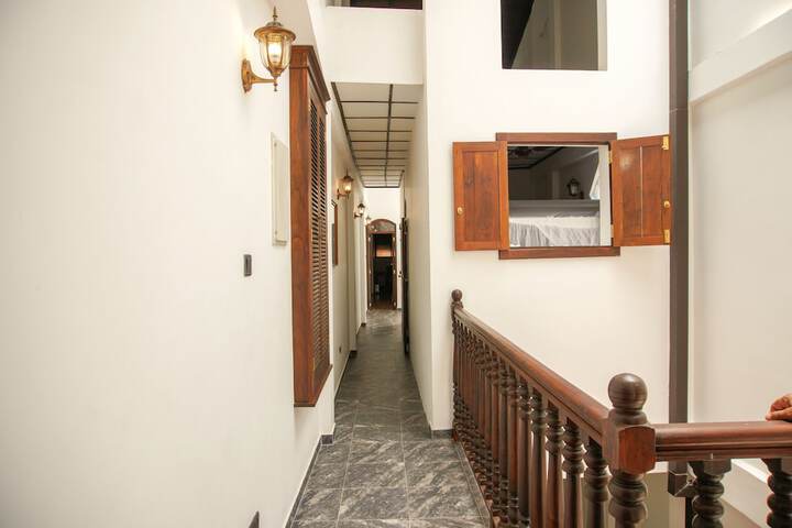 Ballroom/Hall 61 of 95