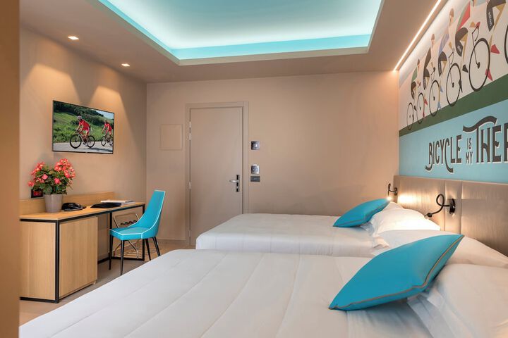 Room 4 of 86