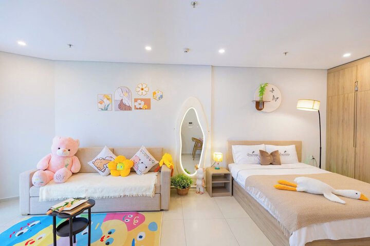Room 141 of 299