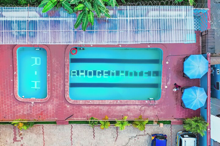 Pool 30 of 55