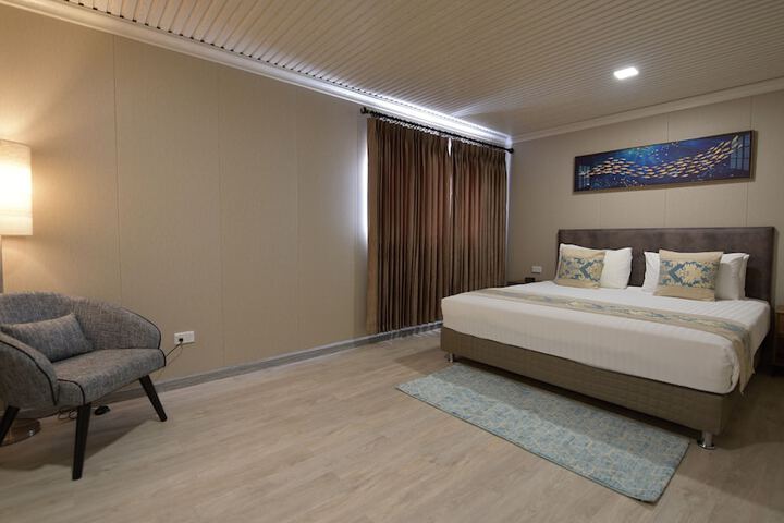 Room 16 of 82