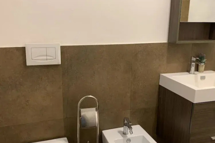 Room 8 of 8