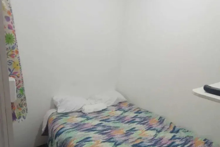 Room 3 of 9