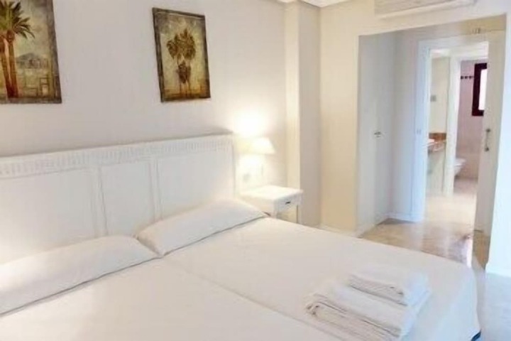 Room 4 of 45