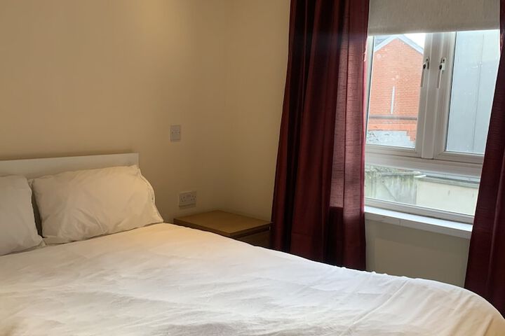 Room 2 of 17