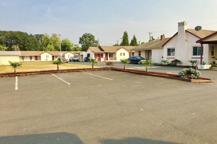 Property Grounds 22 of 25