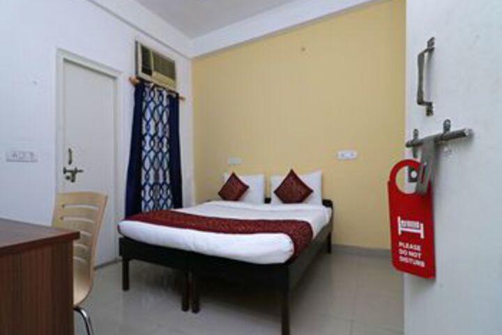 Room 15 of 22