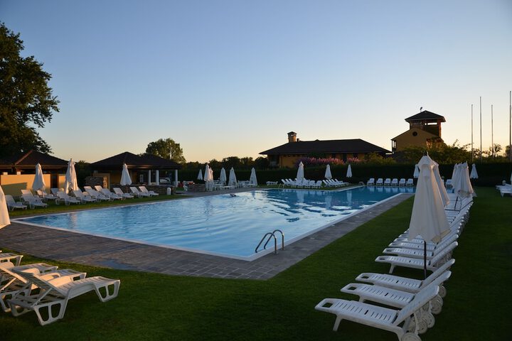 Pool 13 of 23