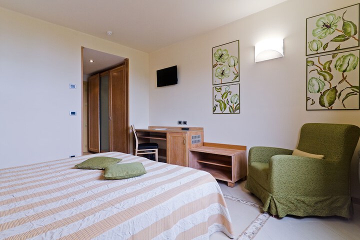 Room 7 of 55