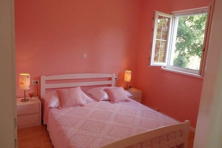 Room 2 of 12