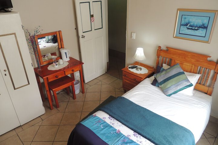 Room 17 of 35