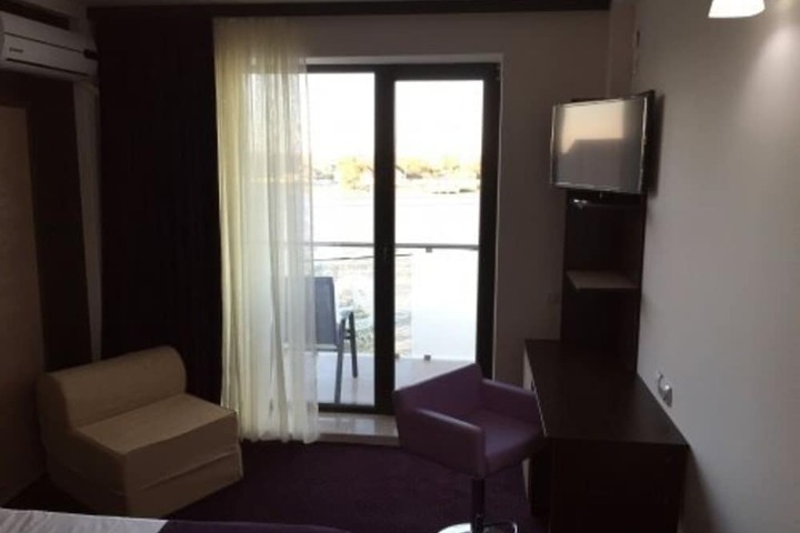 Room 7 of 54