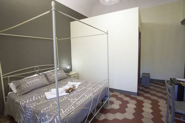 Room 14 of 35