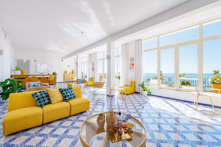 Hotel 76 of 83