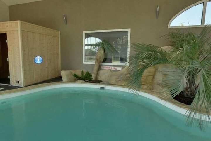 Pool 22 of 58