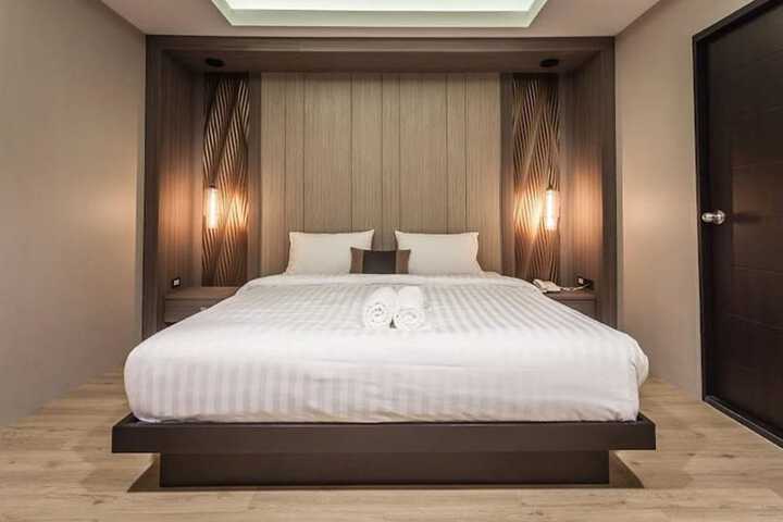 Room 13 of 50