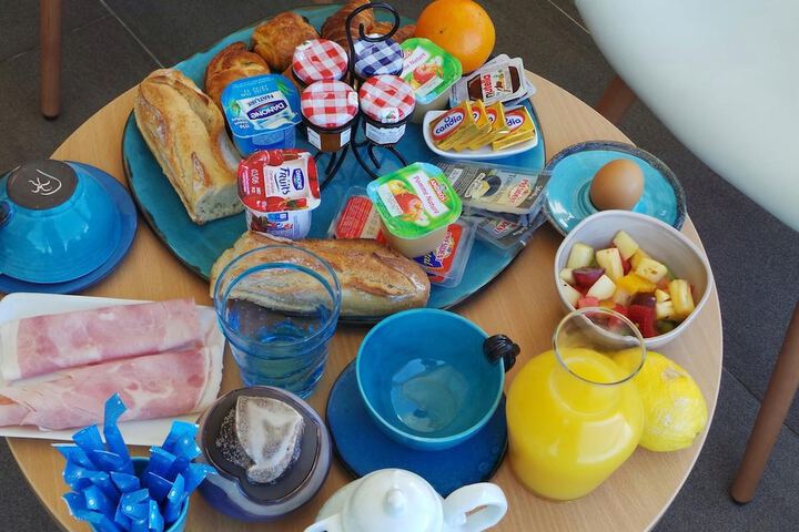 Breakfast/Coffee Service 44 of 56