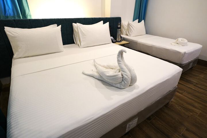 Room 8 of 52