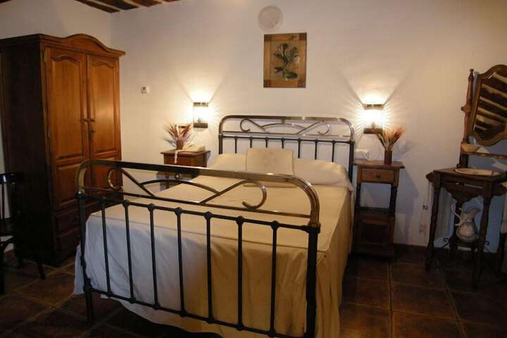 Room 11 of 24