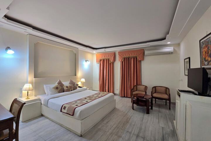 Room 49 of 165
