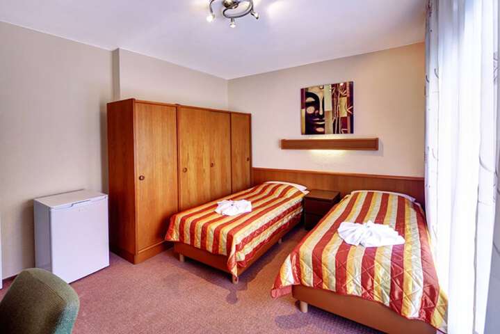 Room 5 of 21